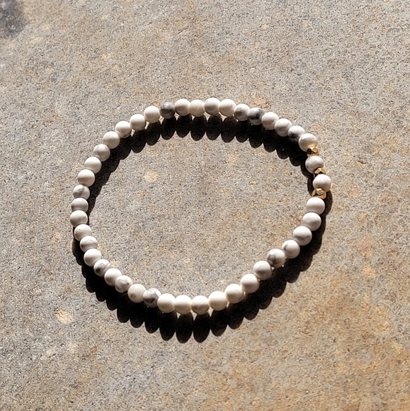 Howlite Stone Bead Handmade Bracelet Set of 4 - Picture 6 of 8